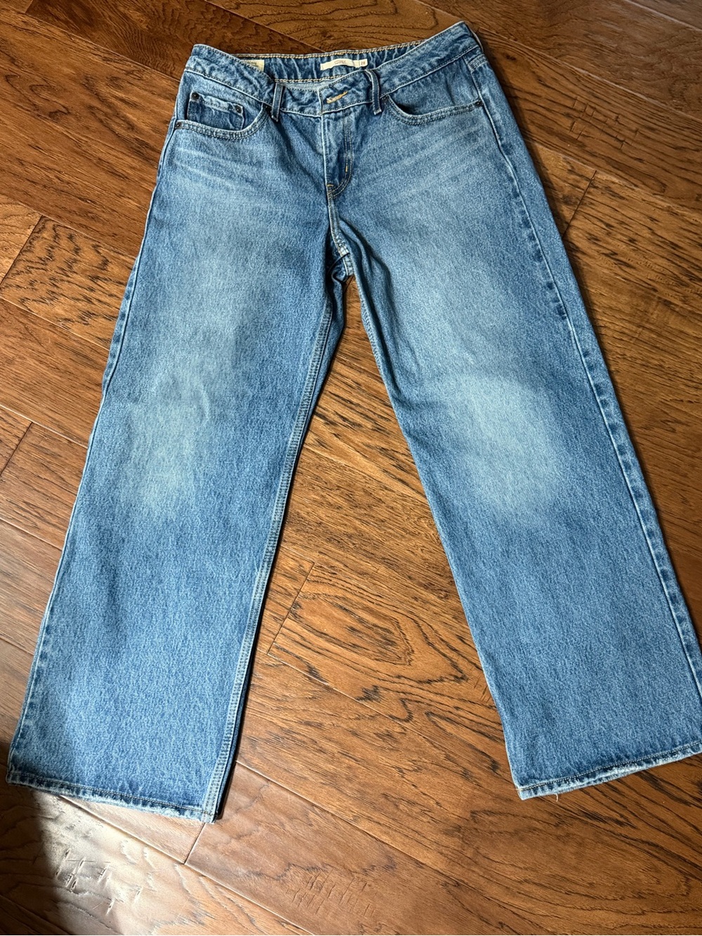 Levi’s Low Loose